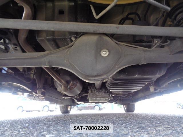 Suzuki EVERY WAGON 2014-04 7802905-13