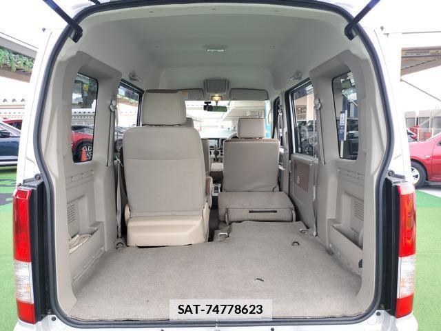 Suzuki EVERY WAGON 2010-11 7805358-13