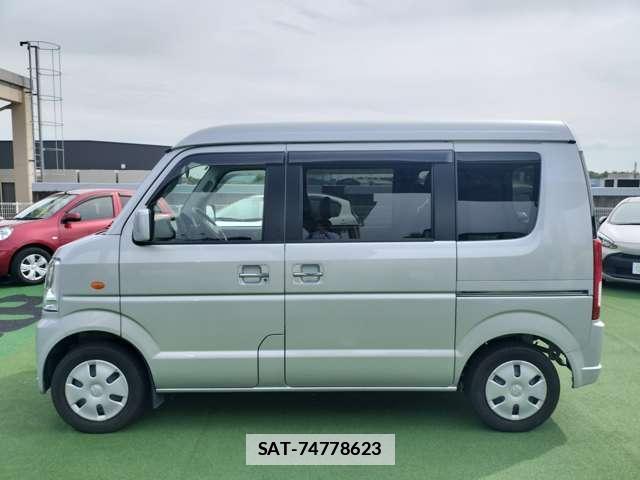 Suzuki EVERY WAGON 2010-11 7805358-17