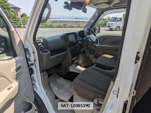 Suzuki EVERY 2023-05 7797787-11