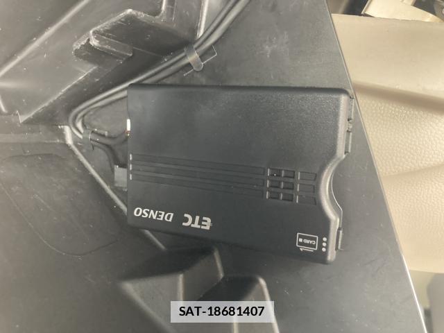 Suzuki EVERY 2014-11 7797799-15