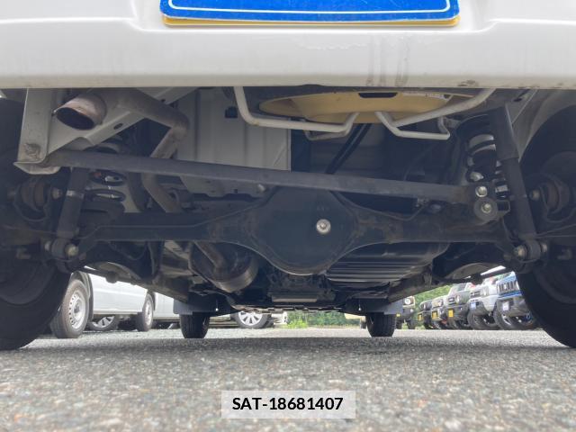 Suzuki EVERY 2014-11 7797799-18