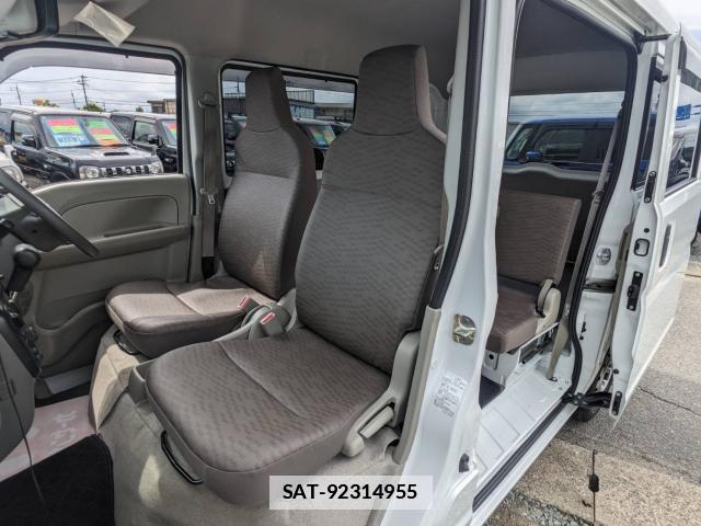 Suzuki EVERY 2022-01 7797808-12