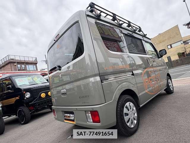 Suzuki EVERY 2024-08 7798758-5