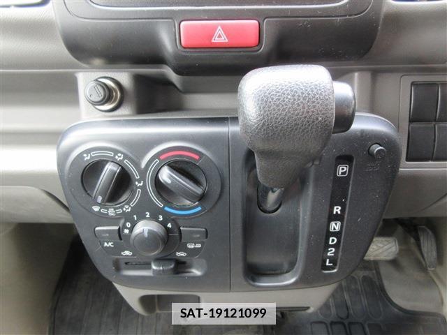 Suzuki EVERY 2018-07 7804206-12