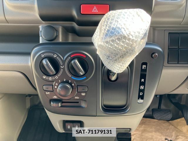 Suzuki EVERY 2025-06 7805116-15