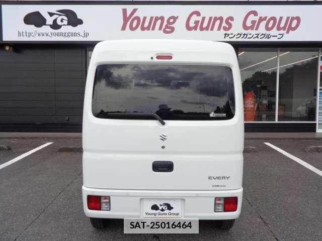 Suzuki EVERY 2023-06 7805473-13