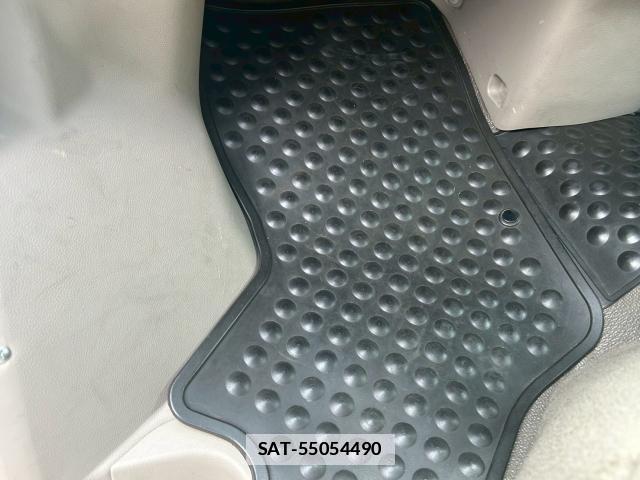 Suzuki EVERY 2014-07 7805690-19