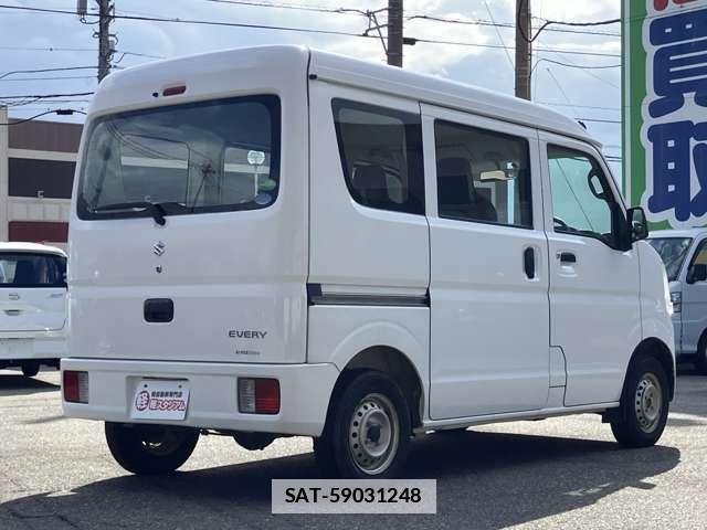 Suzuki EVERY 2015-11 7806214-1