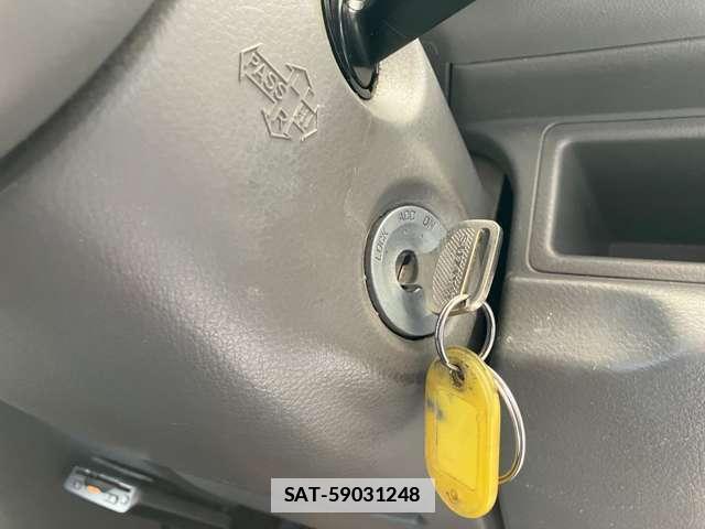 Suzuki EVERY 2015-11 7806214-11