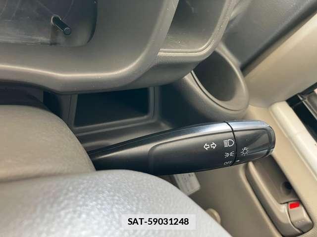 Suzuki EVERY 2015-11 7806214-15