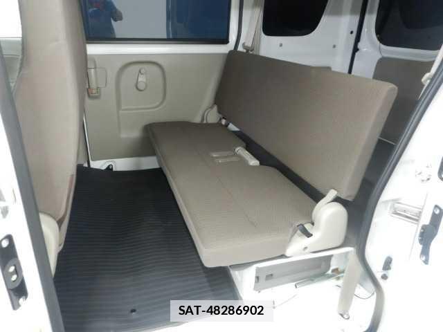 Suzuki EVERY 2024-10 7810801-17