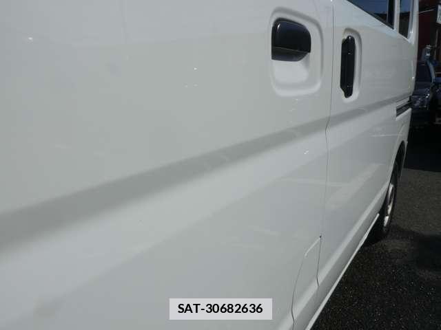 Suzuki EVERY 2017-04 7811264-18