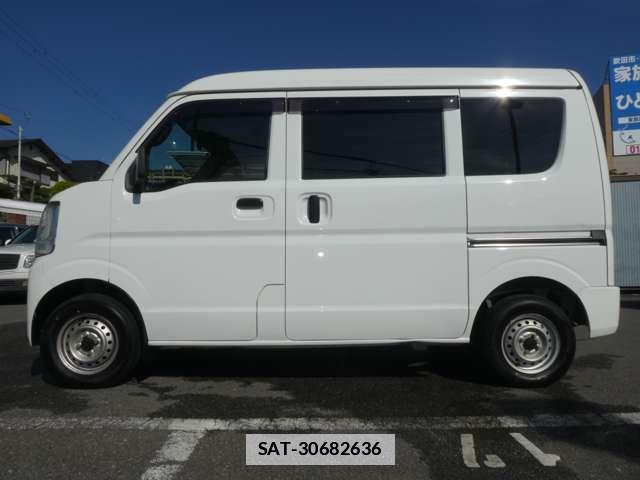 Suzuki EVERY 2017-04 7811264-2