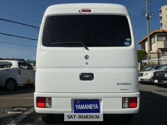 Suzuki EVERY 2017-04 7811264-4