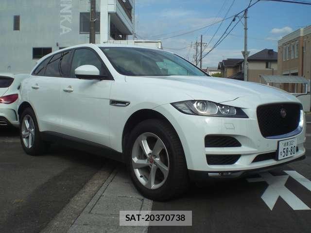 Jaguar F-PACE 2016-09 7795192-2