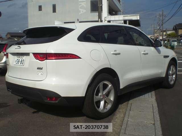 Jaguar F-PACE 2016-09 7795192-3