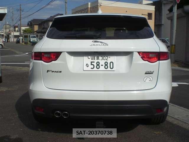 Jaguar F-PACE 2016-09 7795192-4