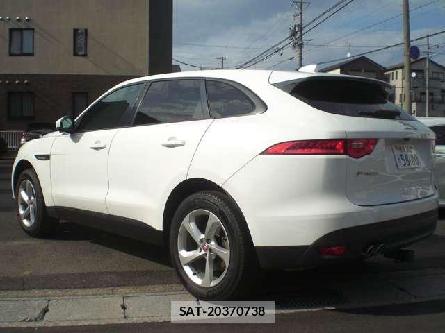 Jaguar F-PACE 2016-09 7795192-5