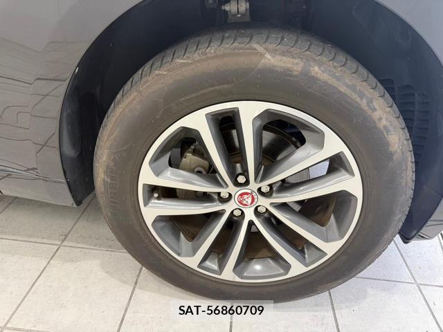 Jaguar F-PACE 2017-07 7795495-2