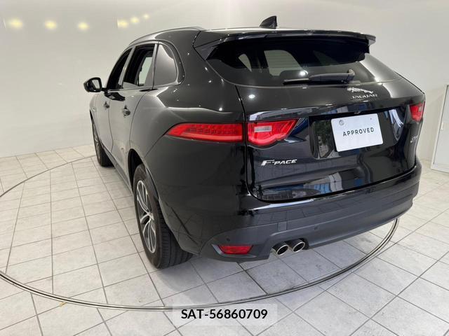 Jaguar F-PACE 2017-07 7795495-4