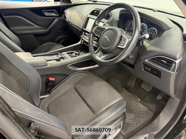 Jaguar F-PACE 2017-07 7795495-8