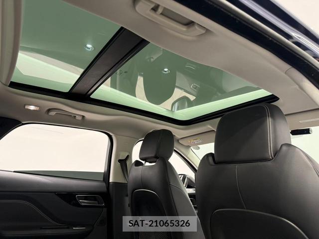 Jaguar F-PACE 2017-06 7795498-7