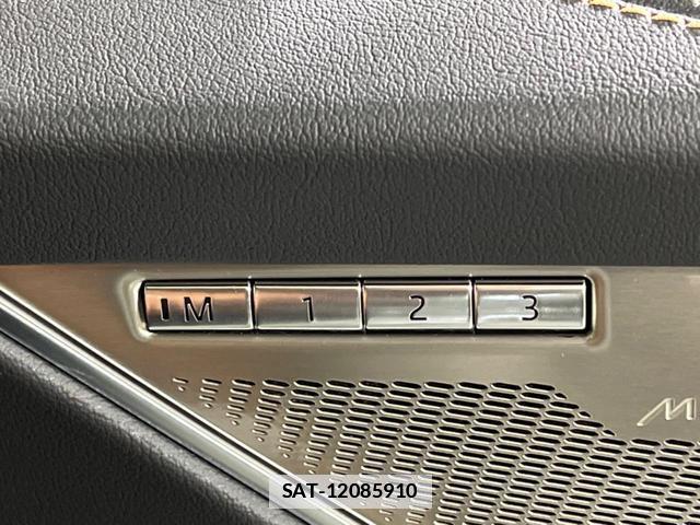 Jaguar F-PACE 2022-09 7799002-11