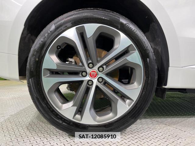 Jaguar F-PACE 2022-09 7799002-14