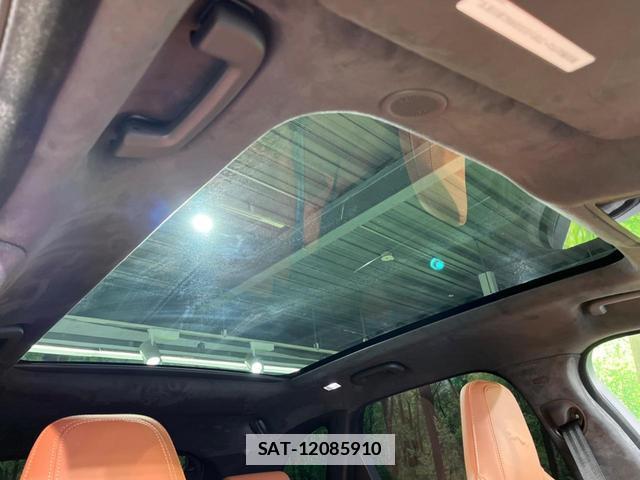 Jaguar F-PACE 2022-09 7799002-5