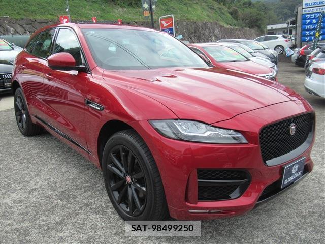 Jaguar F-PACE 2017-03 7802675-12