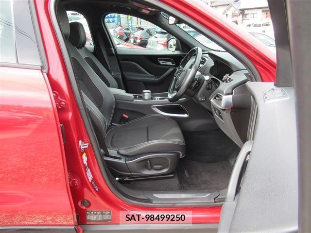 Jaguar F-PACE 2017-03 7802675-17