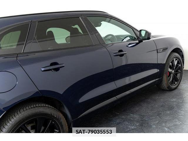 Jaguar F-PACE 2021-04 7807051-9