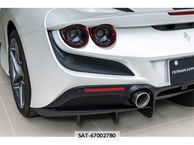 Ferrari F8 Spider 2022-09 7801783-14
