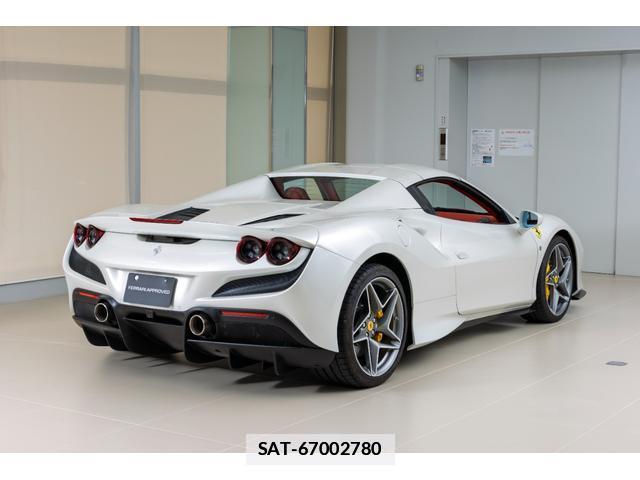 Ferrari F8 Spider 2022-09 7801783-6