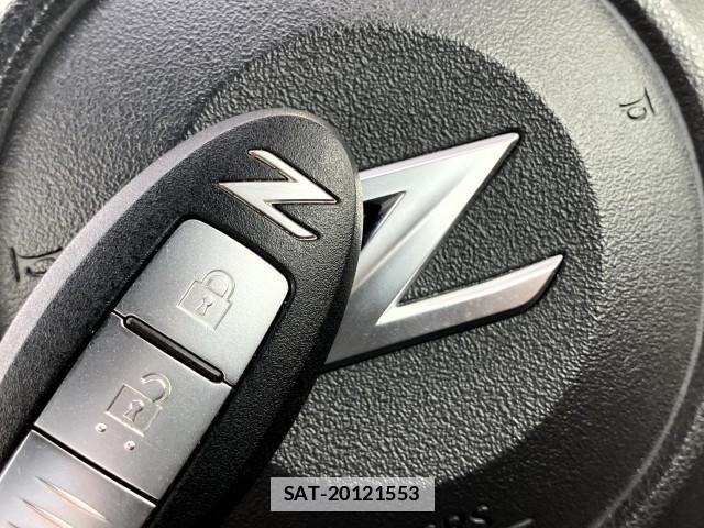Nissan FAIRLADY Z 2010-03 7809836-9