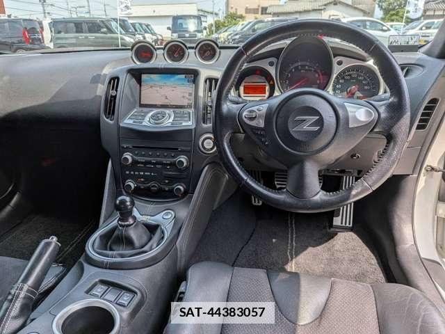 Nissan FAIRLADY Z 2009-06 7809896-4