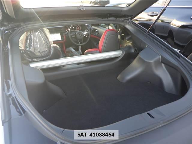 Nissan FAIRLADY Z 2023-09 7810889-17