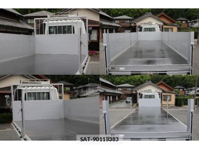 MITSUBISHI FUSO Fighter 2011-08 7793530-14