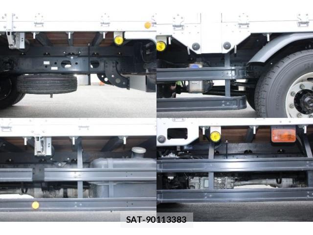 MITSUBISHI FUSO Fighter 2011-08 7793530-17