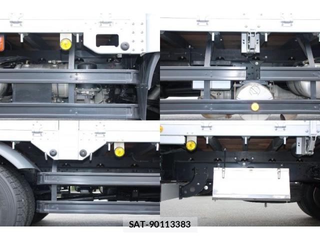 MITSUBISHI FUSO Fighter 2011-08 7793530-18