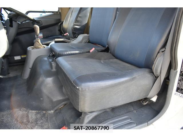 MITSUBISHI FUSO Fighter 2006-12 7796537-18