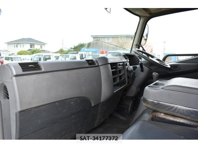 MITSUBISHI FUSO Fighter 2006-10 7796549-14