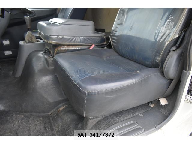 MITSUBISHI FUSO Fighter 2006-10 7796549-17
