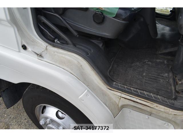MITSUBISHI FUSO Fighter 2006-10 7796549-19