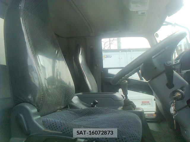MITSUBISHI FUSO Fighter 2010-06 7798370-6
