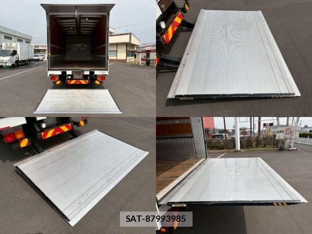 MITSUBISHI FUSO Fighter 2013-08 7805643-10