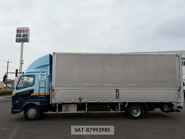 MITSUBISHI FUSO Fighter 2013-08 7805643-4
