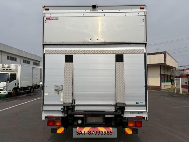 MITSUBISHI FUSO Fighter 2013-08 7805643-7
