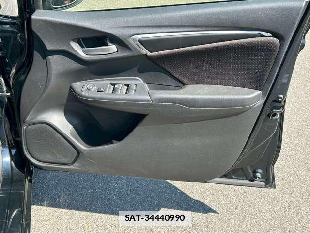 Honda FIT HYBRID 2017-03 7795684-2